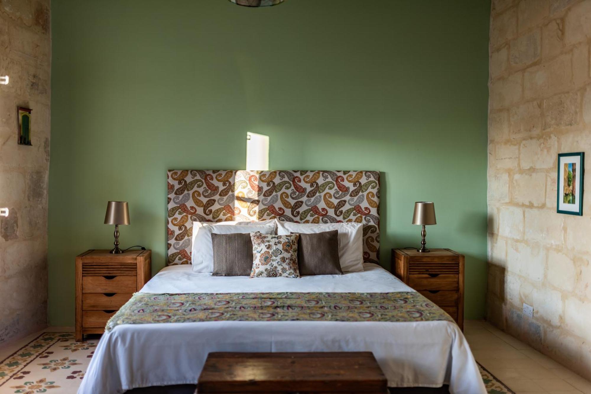 The Stonehouse Bed and Breakfast Saint Julian's Εξωτερικό φωτογραφία