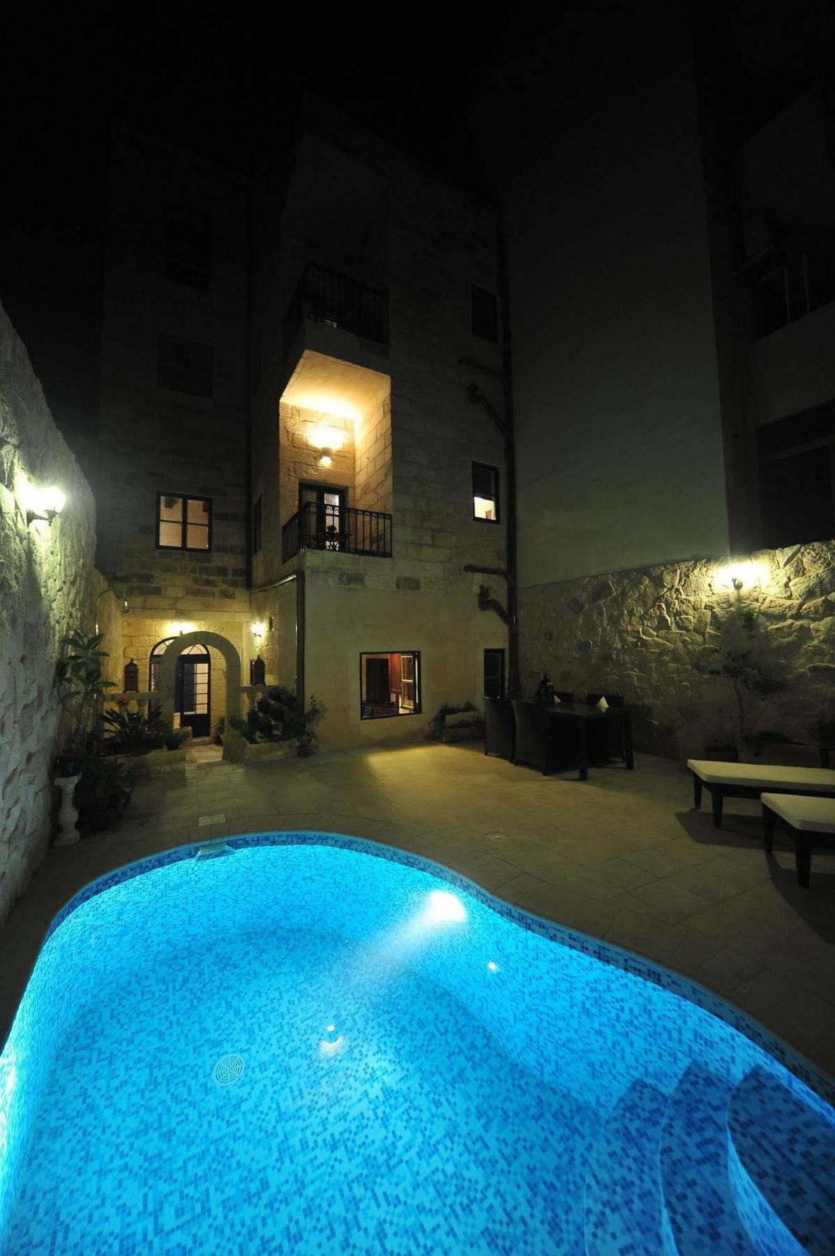 The Stonehouse Bed and Breakfast Saint Julian's Εξωτερικό φωτογραφία